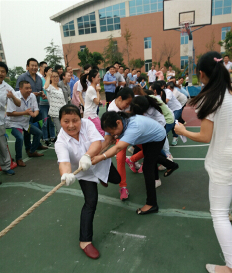 赣州深联电路板厂拔河赛势新鲜出炉,战利品你领了吗? 赣州深联电路板厂拔河赛势新鲜出炉,战利品你领了吗?