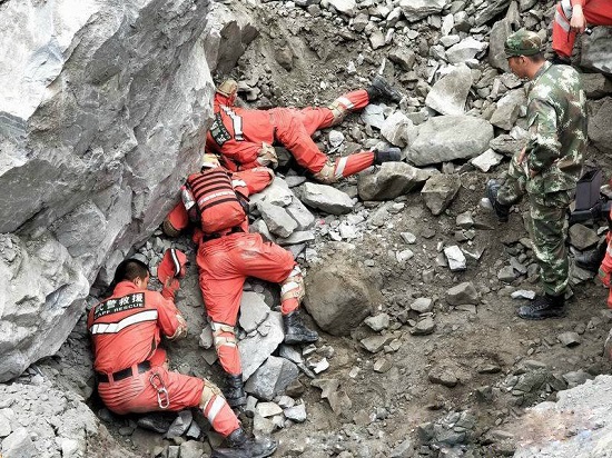 祈福四川茂县‖逝者安息，生者坚强
