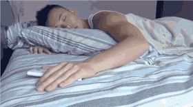 智能家居线路板之防赖床神器