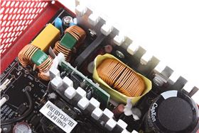 如何通过元件摆放来改善PCB的EMI？