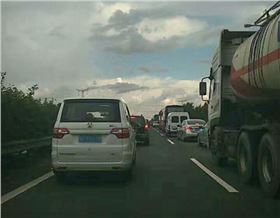 深圳天气的秒晴秒雨，PCB小编想问这番酸爽滋味你还能hold住吗？