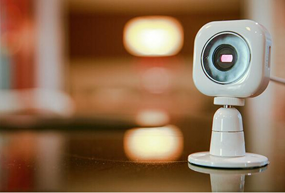 线路板厂之能帮你全面照看老人的摄像头