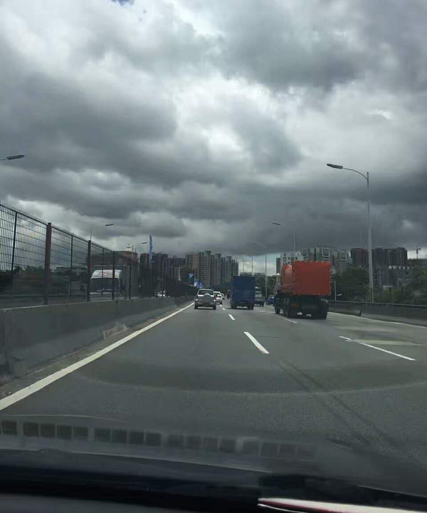 深圳天气的秒晴秒雨，PCB小编想问这番酸爽滋味你还能hold住吗？