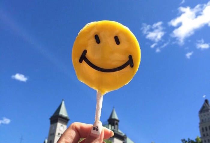 佛对汽车PCB小编说：你已有遁入空门的素质了，就从了老衲吧！——“佛系90后”